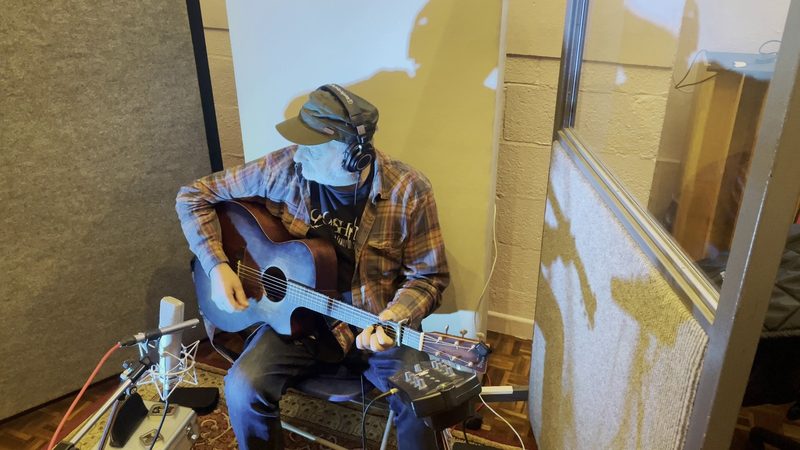 ICWAB_Steve_guitar_1
